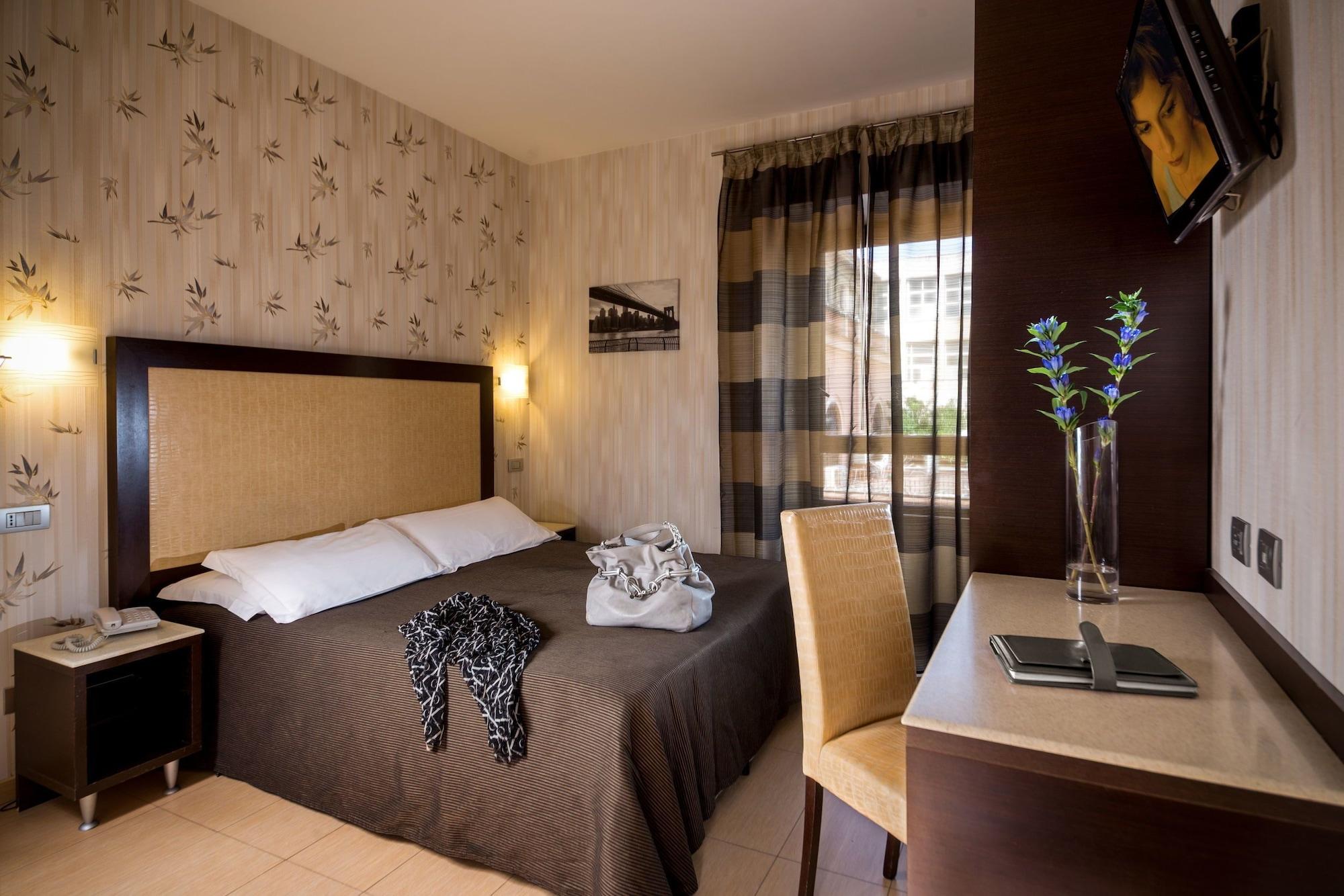 Hotel Dei Mille 3*