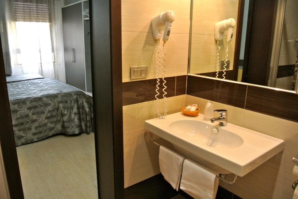 Hotel Dei Mille 3*